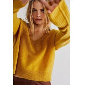 Free People Stellar Mustard Yellow Cashmere V neck Sweater size Small Comfy Warm